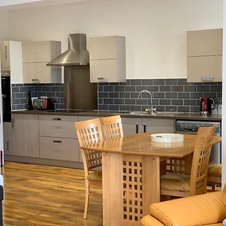 Lytham St Annes, A Spacious, High End, One Bedroomed Apartment 5 外观 照片
