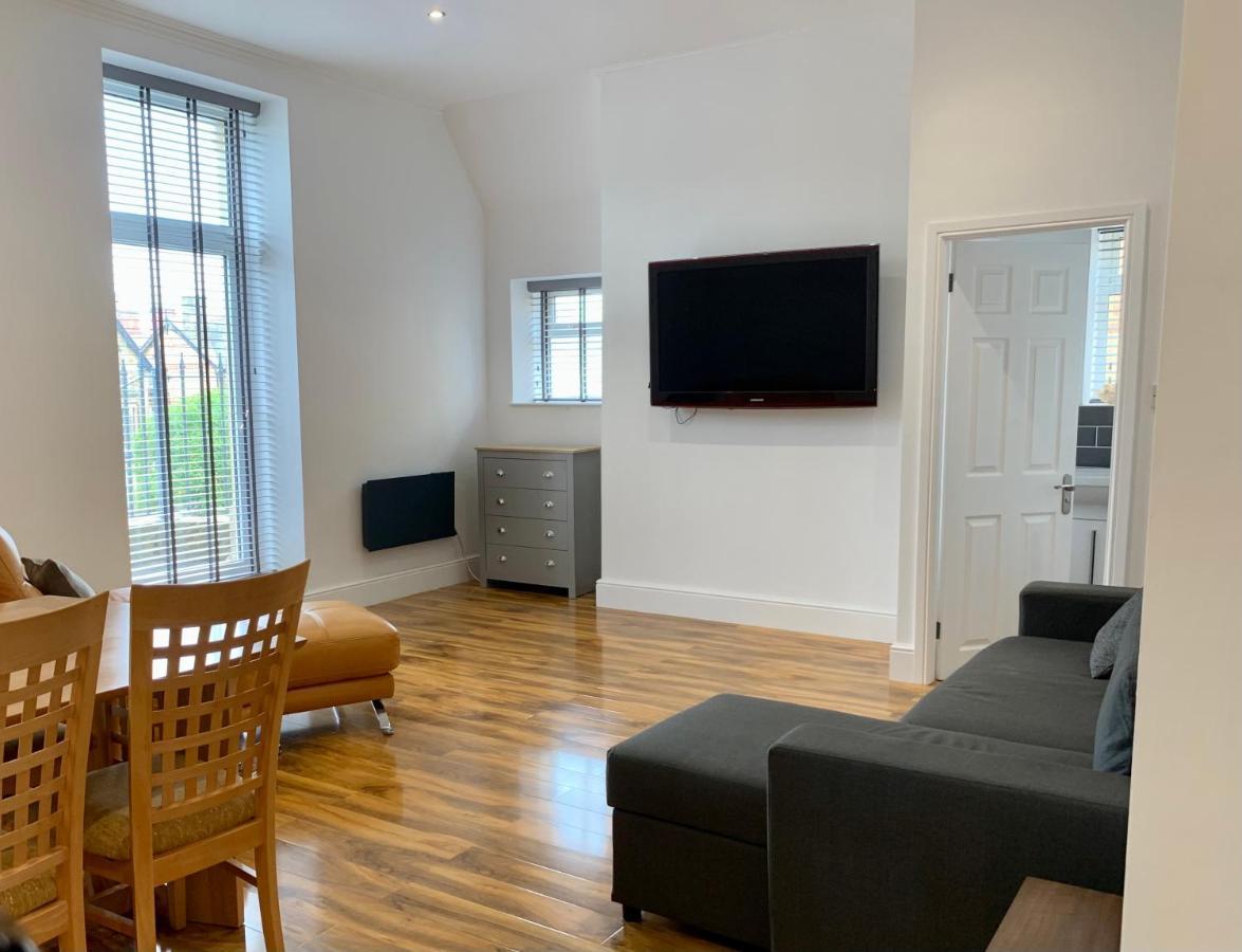 Lytham St Annes, A Spacious, High End, One Bedroomed Apartment 5 外观 照片
